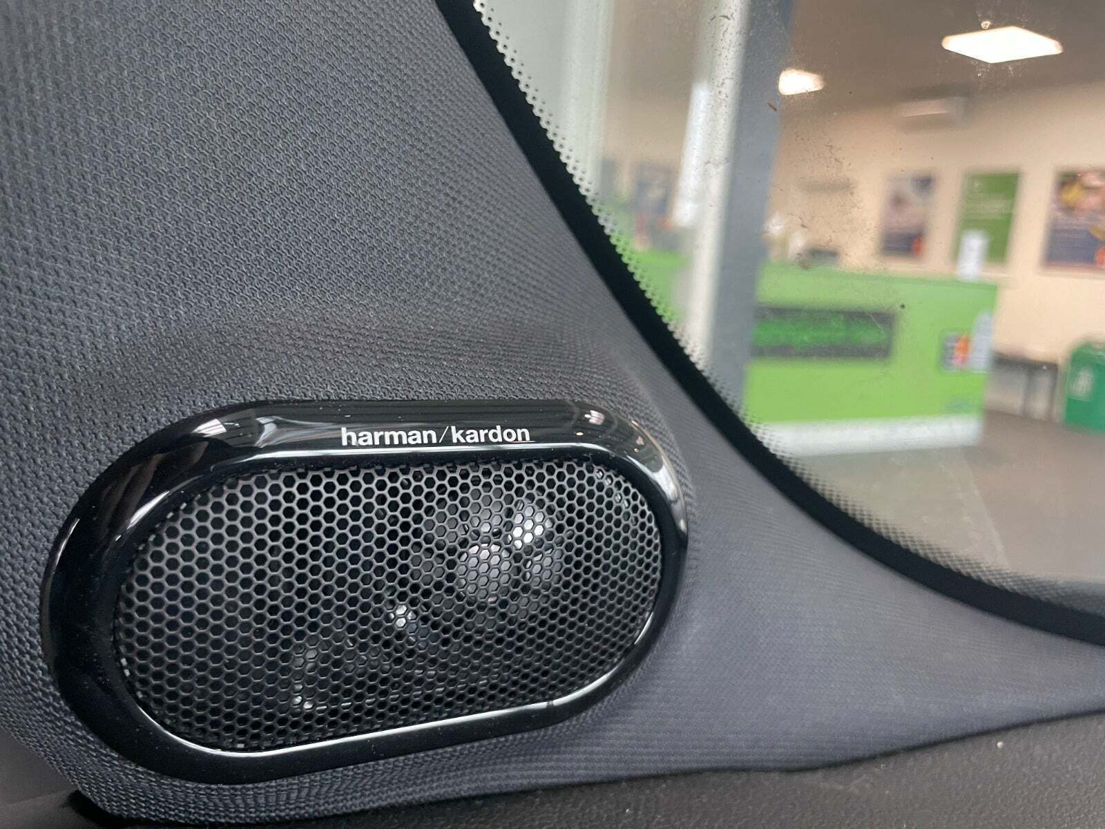 Sølv Mini Cooper SE fra 2022