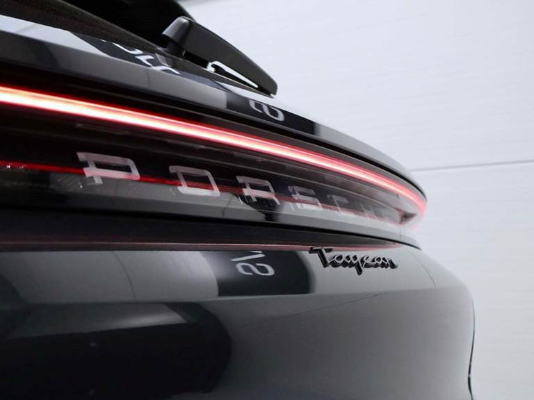 Porsche Taycan Sport Turismo
