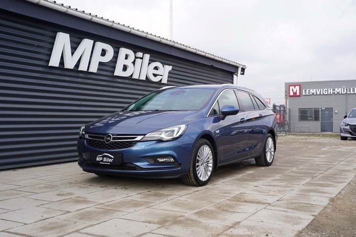 Blå Opel Astra fra 2017