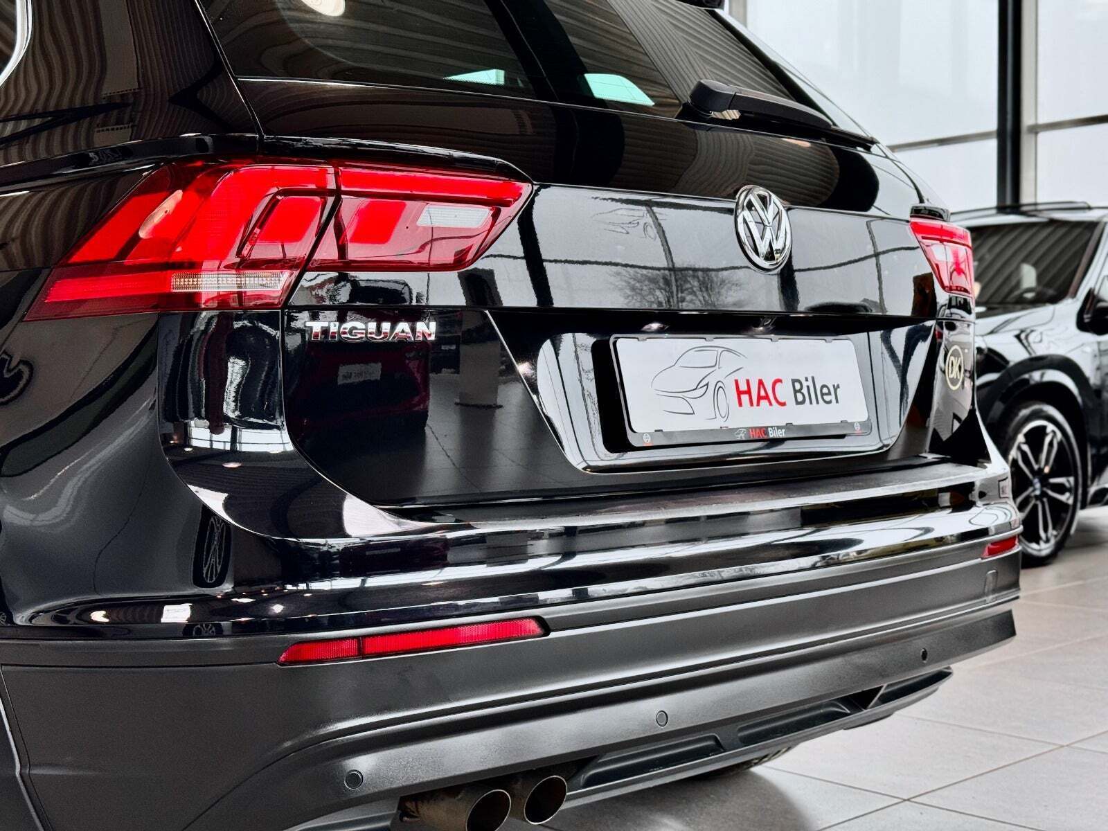 Gul VW Tiguan fra 2018