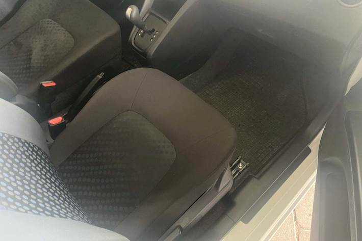 Hvid Suzuki Celerio fra 2015