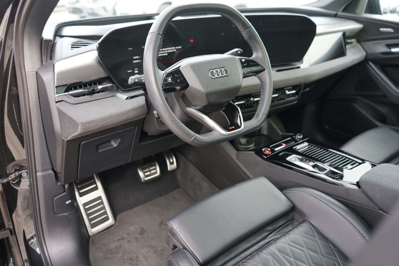 Audi SQ6 e-tron quattro