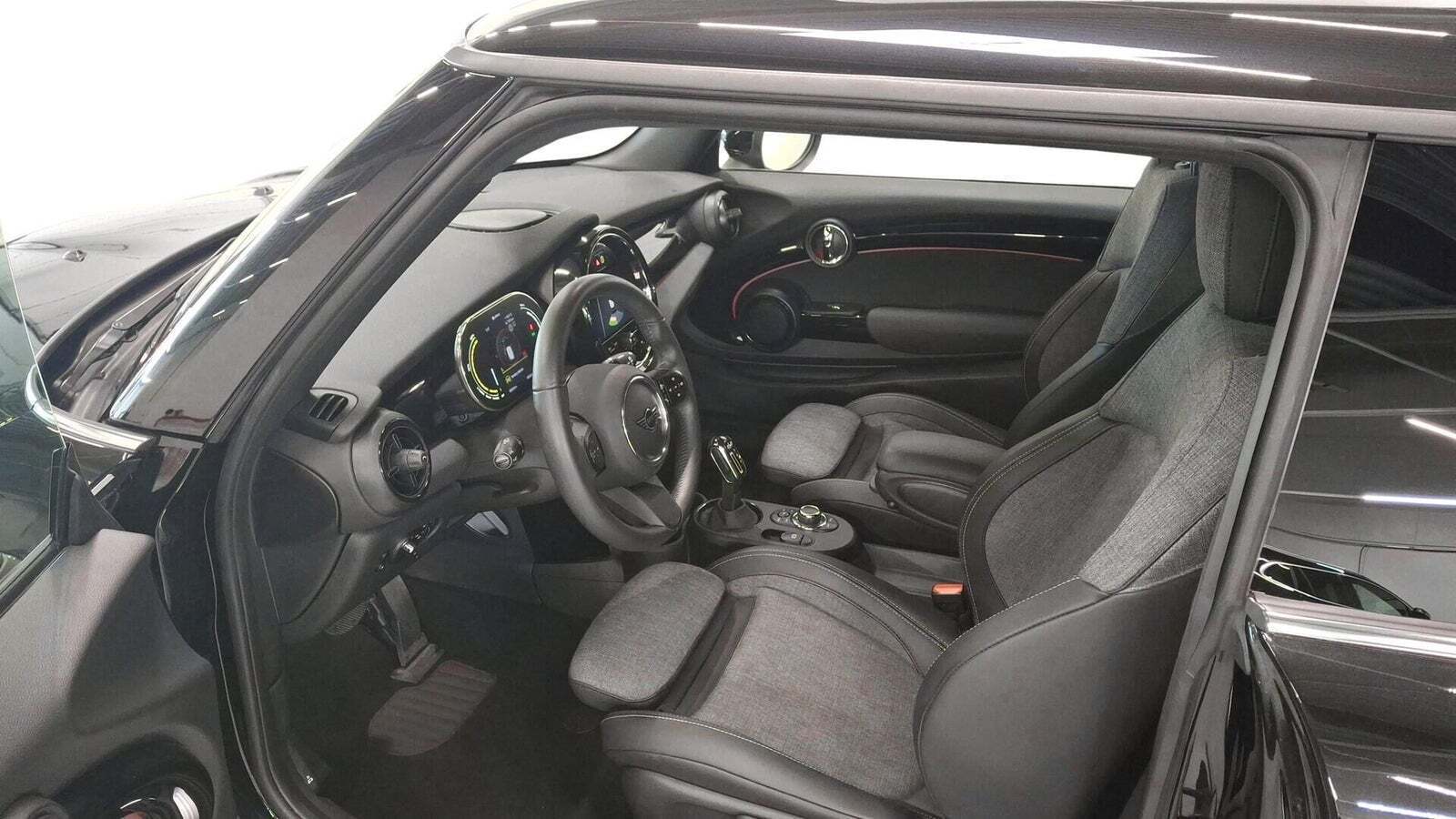 Mini Cooper SE Classic Trim