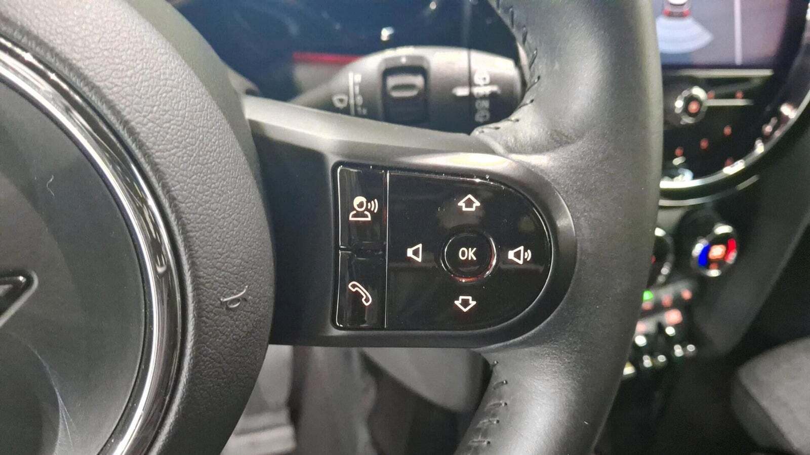 Sort Mini Cooper SE fra 2022