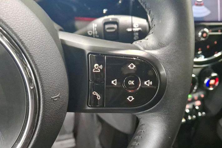 Sort Mini Cooper SE fra 2022