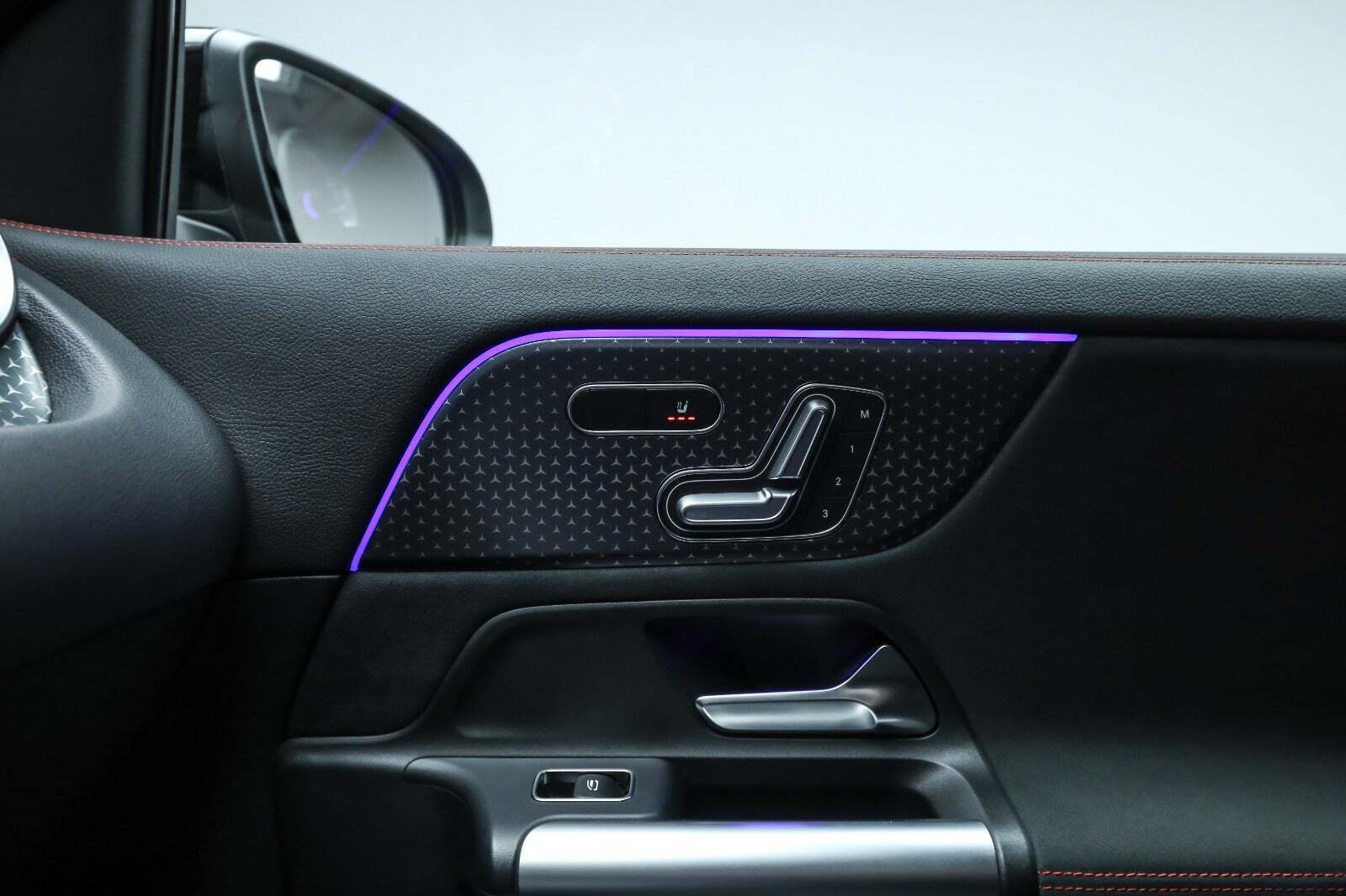 Sort Mercedes EQA250+ fra 2025