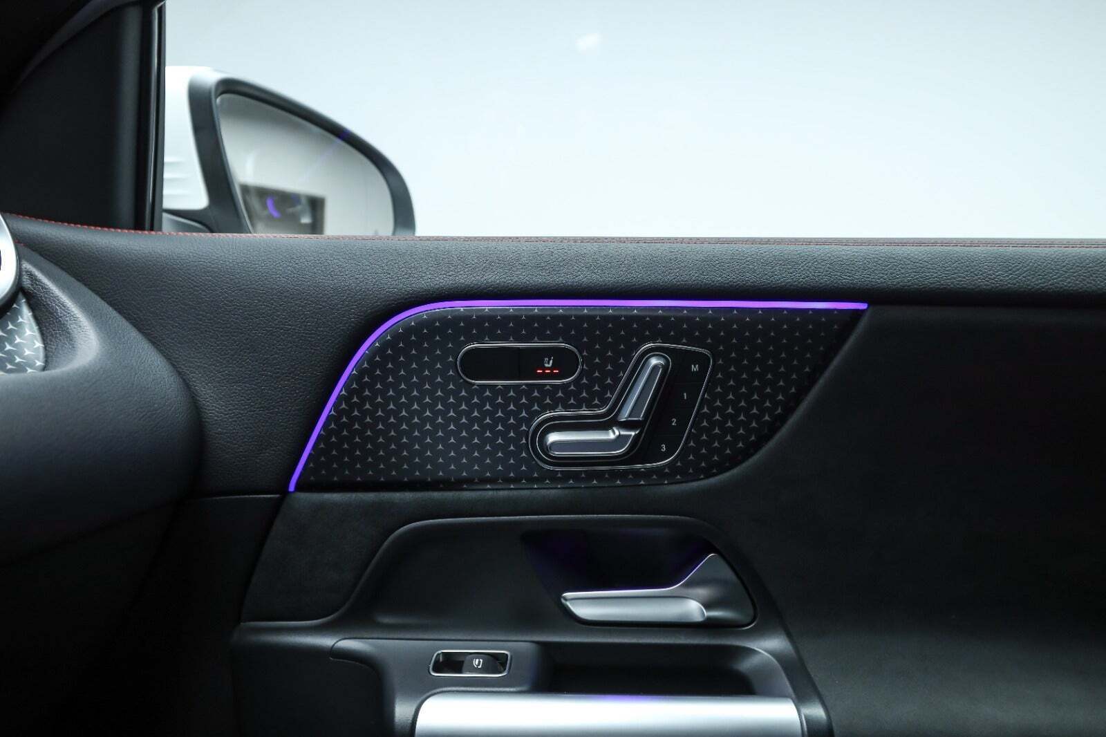 Hvid Mercedes EQA250+ fra 2025