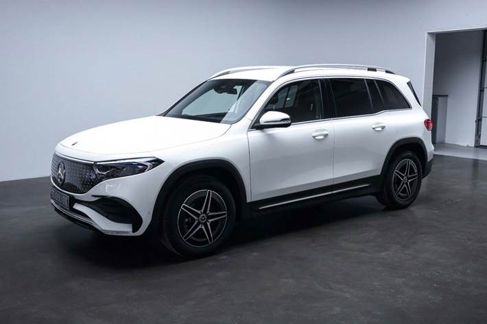 Hvid Mercedes EQB250+ fra 2026