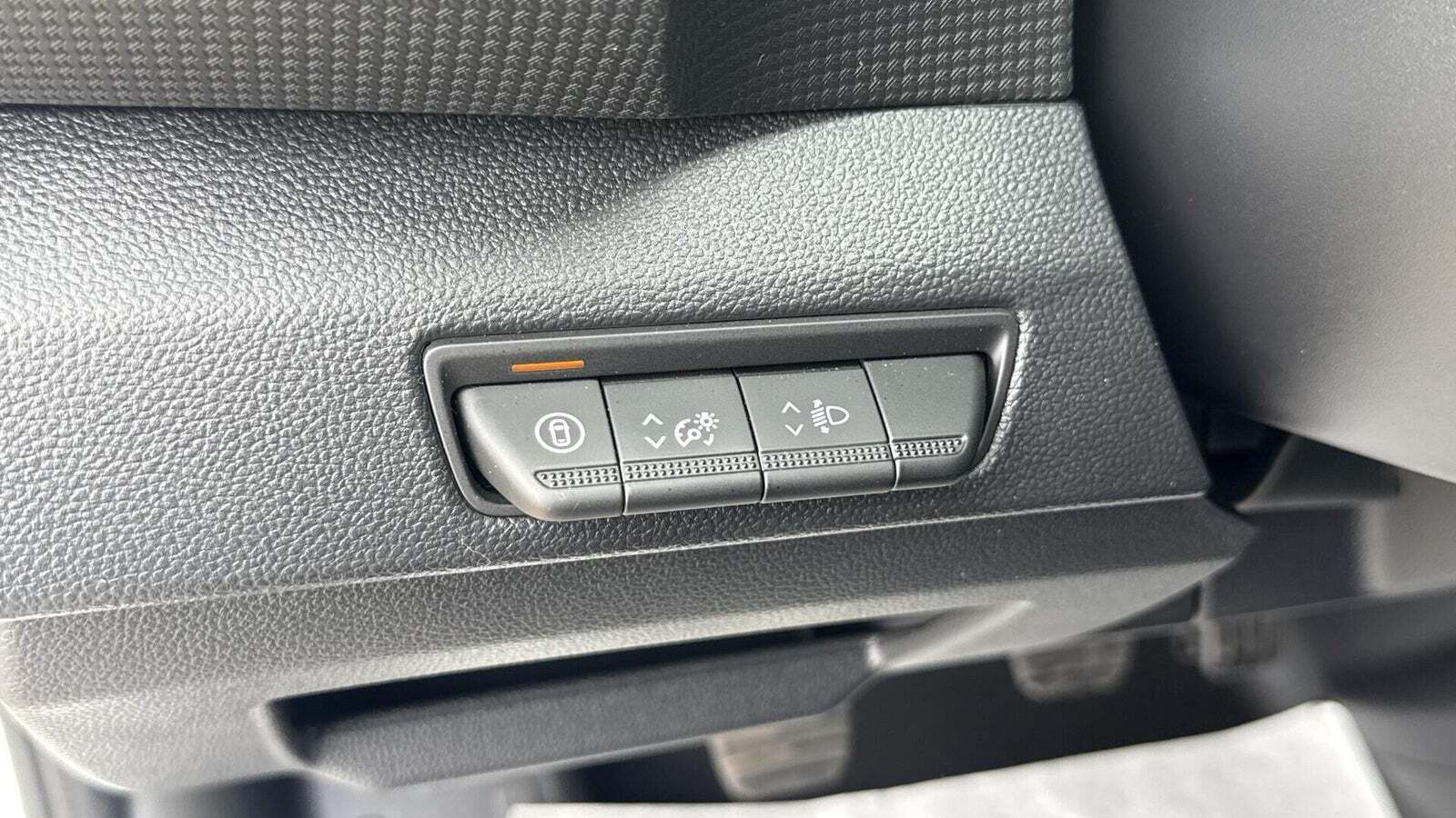 Hvid Renault Trafic fra 2025