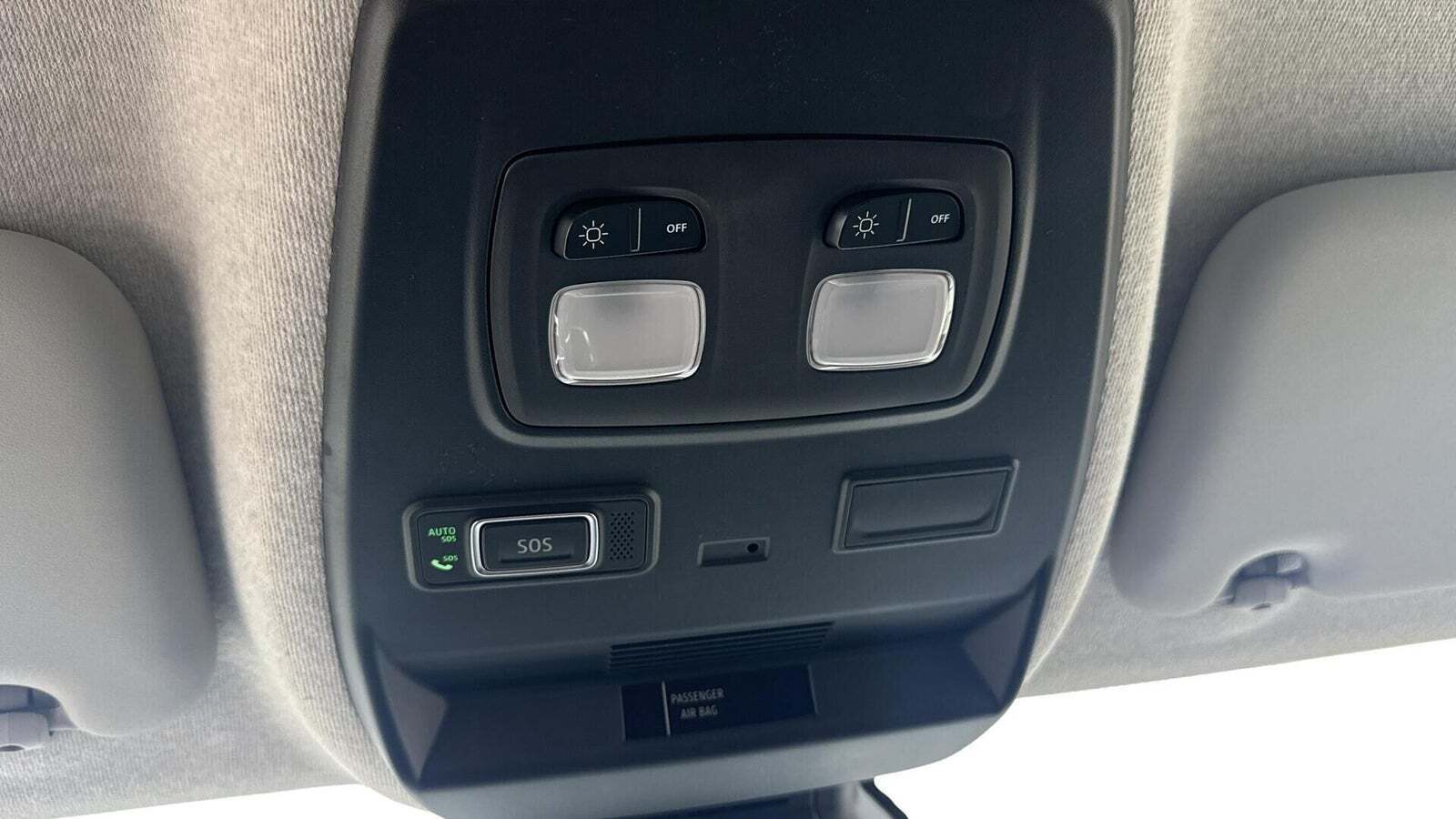 Hvid Renault Trafic fra 2025