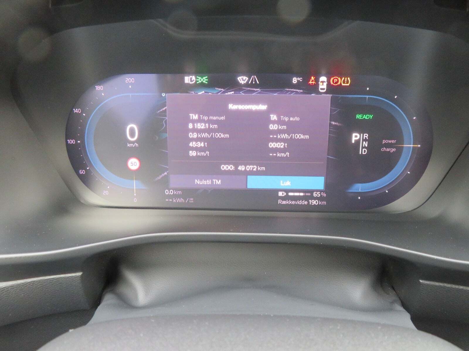 Sølv Volvo XC40 fra 2024