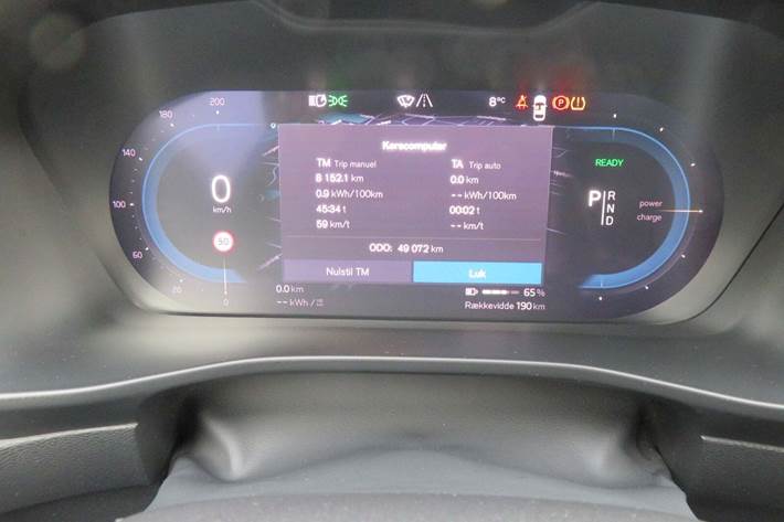 Sølv Volvo XC40 fra 2024