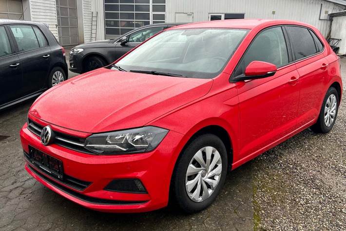 Rød VW Polo fra 2020