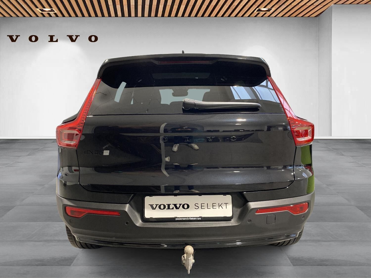 Volvo EX40 Single Motor Extended Range Black Edition 252HK 5d Aut.