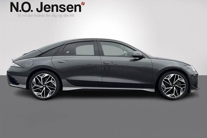 Grå Hyundai Ioniq 6 fra 2024