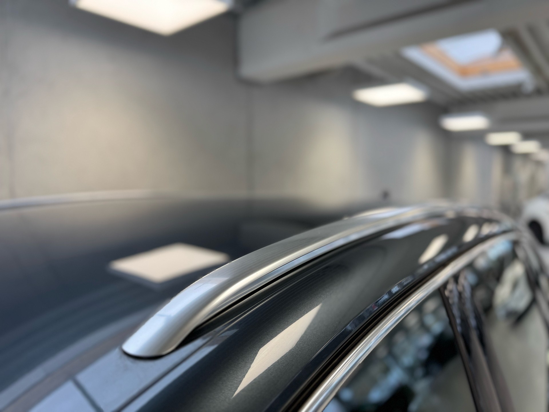 Grå Skoda Enyaq fra 2021