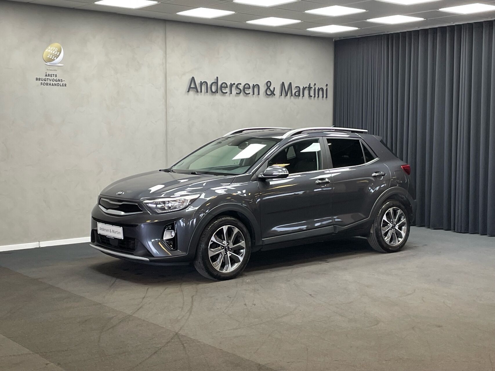 Grå Kia Stonic fra 2018