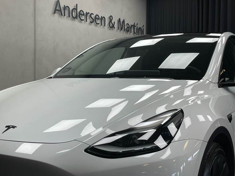 Tesla Model Y EL Performance AWD 534HK 5d Aut.
