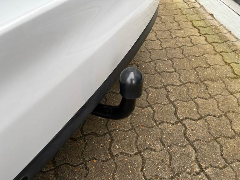 Peugeot 308 1,5 BlueHDi Edition 210+ 130HK 5d 6g