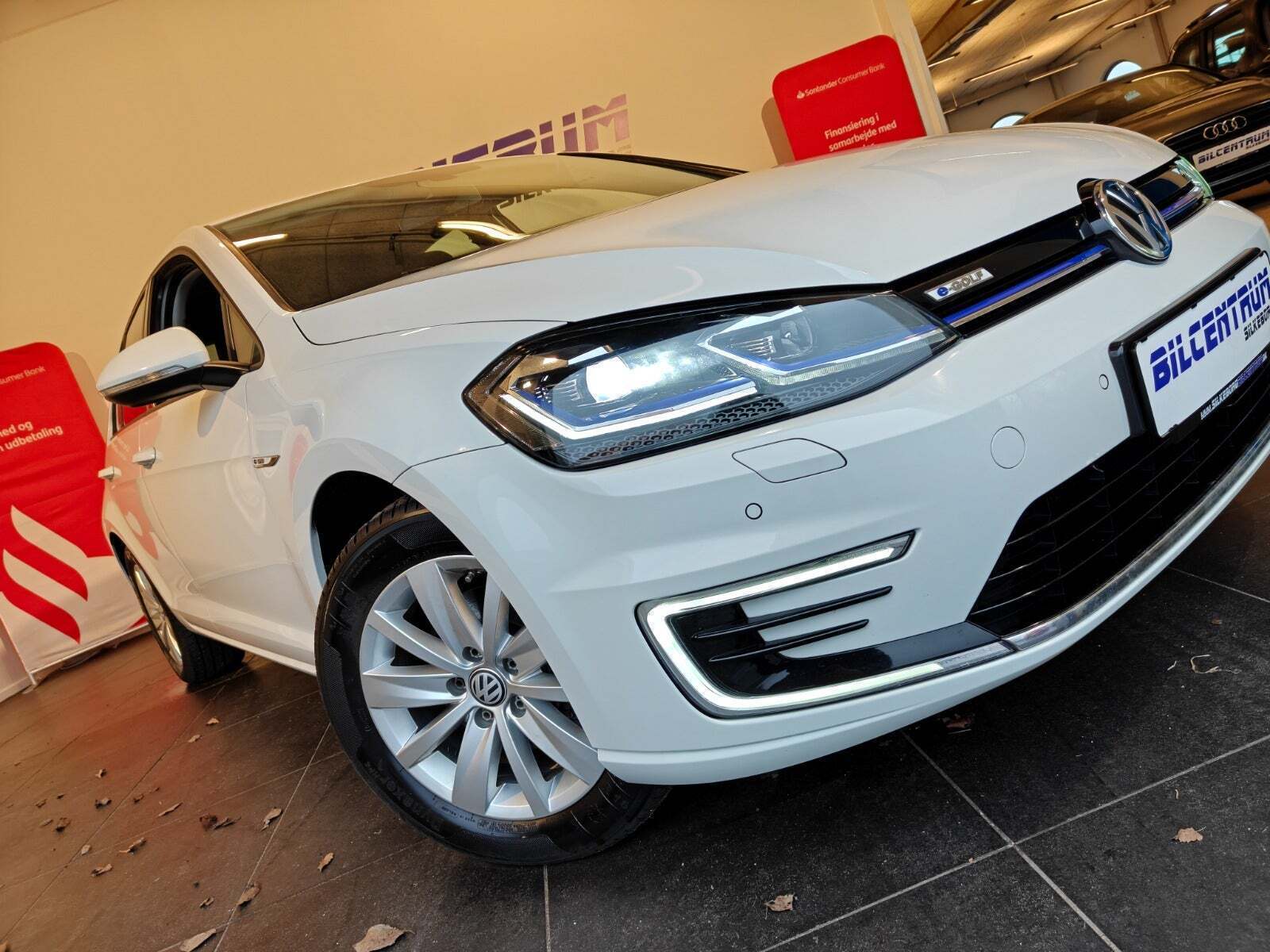 Hvid VW e-Golf VII fra 2018