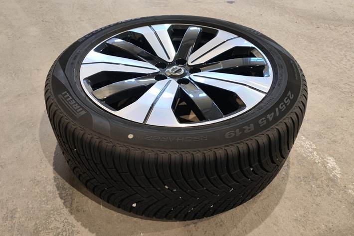 Sort Volvo XC40 fra 2023