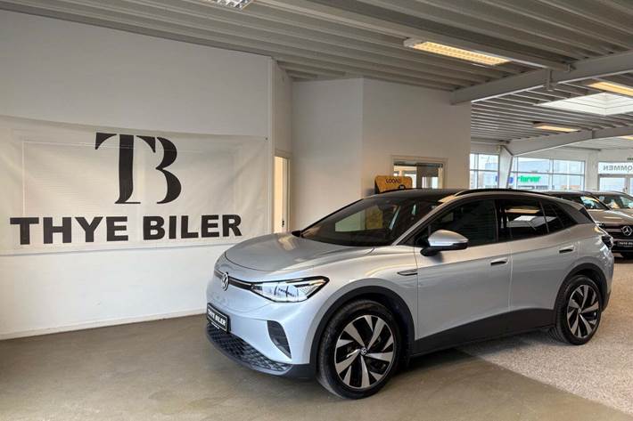 Sølv VW ID.4 fra 2023 set udefra