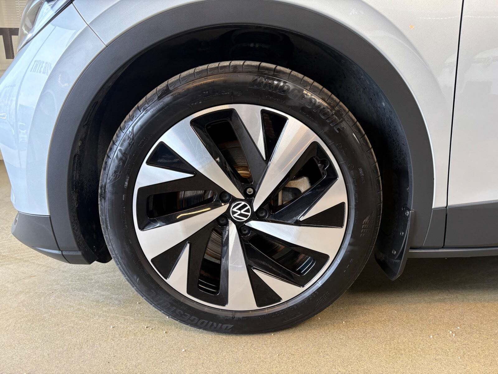 Sølv VW ID.4 fra 2023