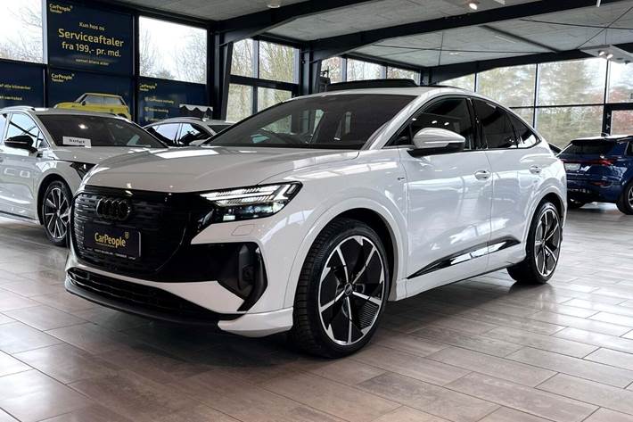 Hvid Audi Q4 e-tron fra 2024