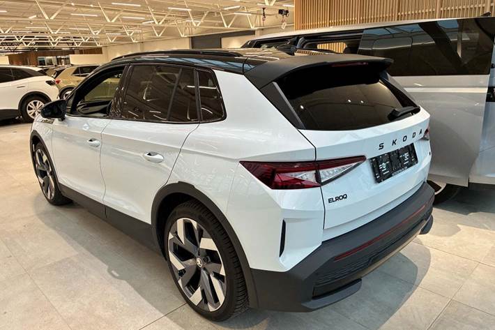 Hvid Skoda Elroq fra 2026