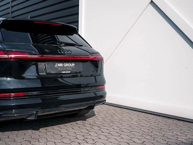 Audi e-tron S quattro