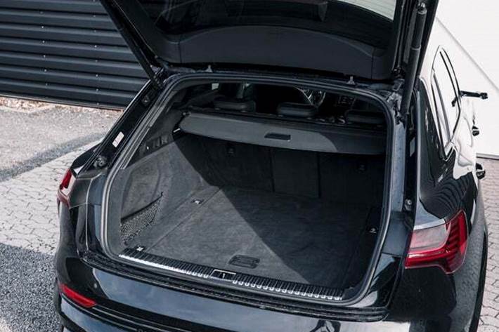 Gul Audi e-tron S fra 2021