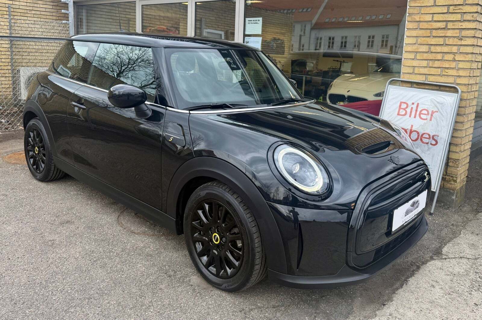 Mini Cooper SE Classic Trim