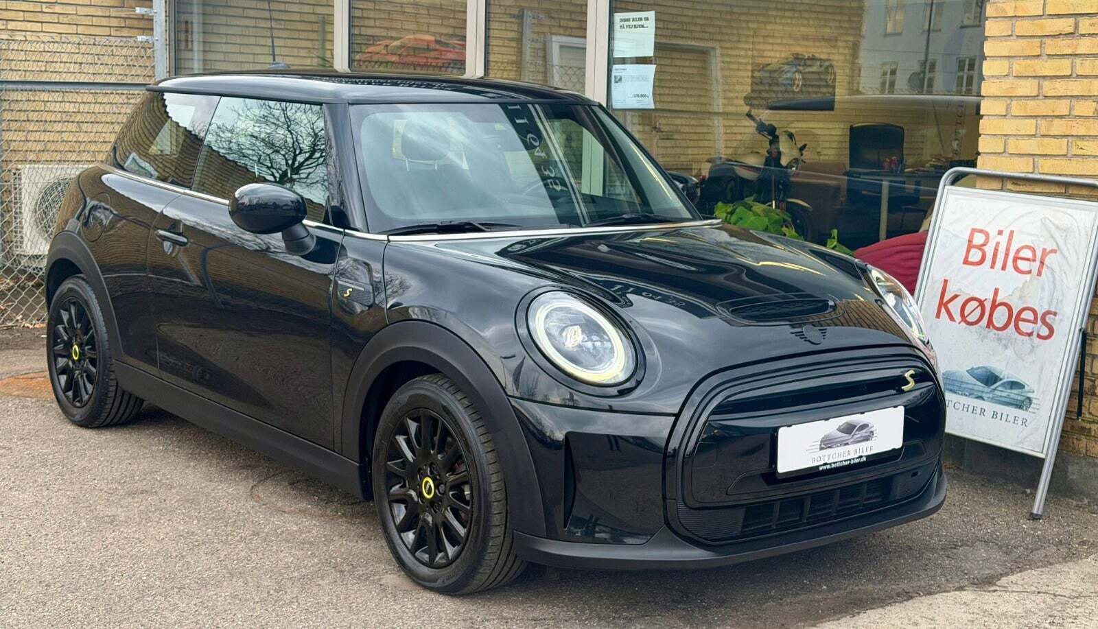 Mini Cooper SE Classic Trim