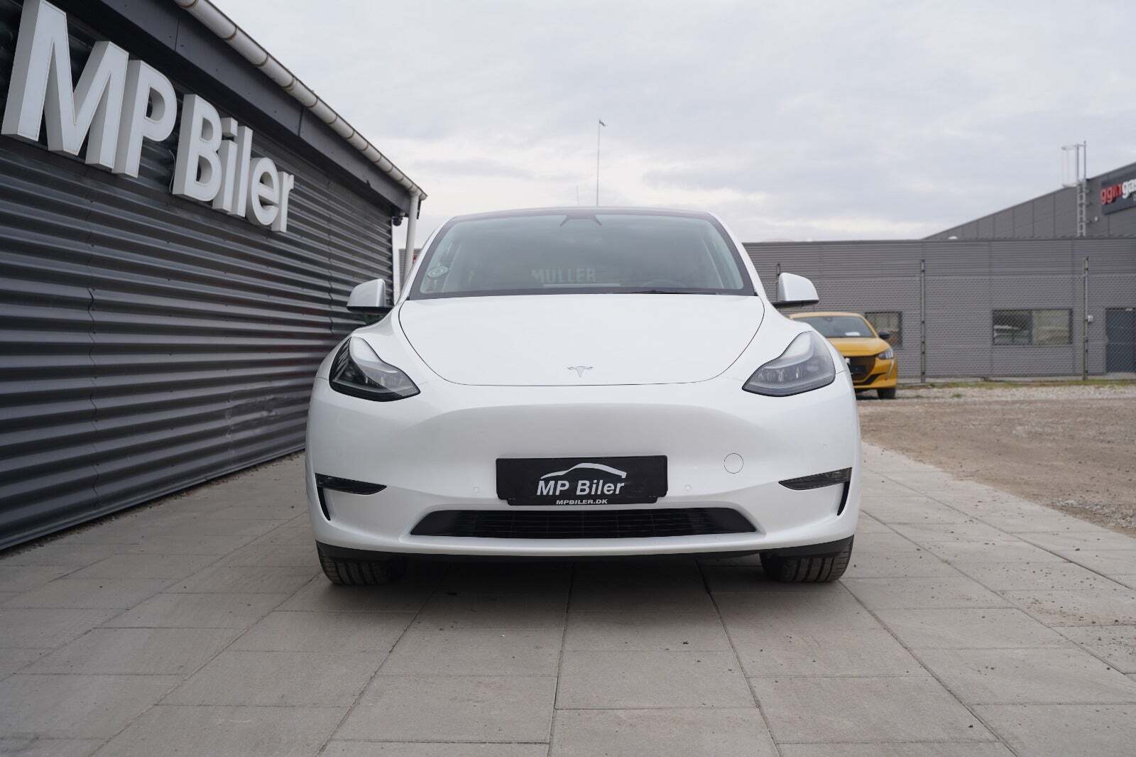 Tesla Model Y Long Range AWD