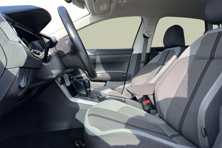 Orange VW Polo fra 2019