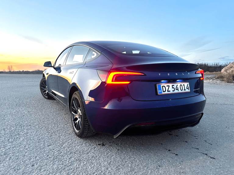 Tesla Model 3 Long Range AWD