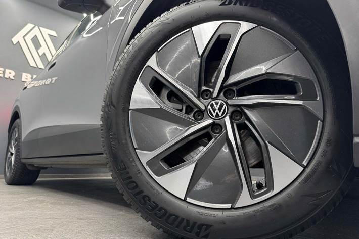 Grå VW ID.4 fra 2025