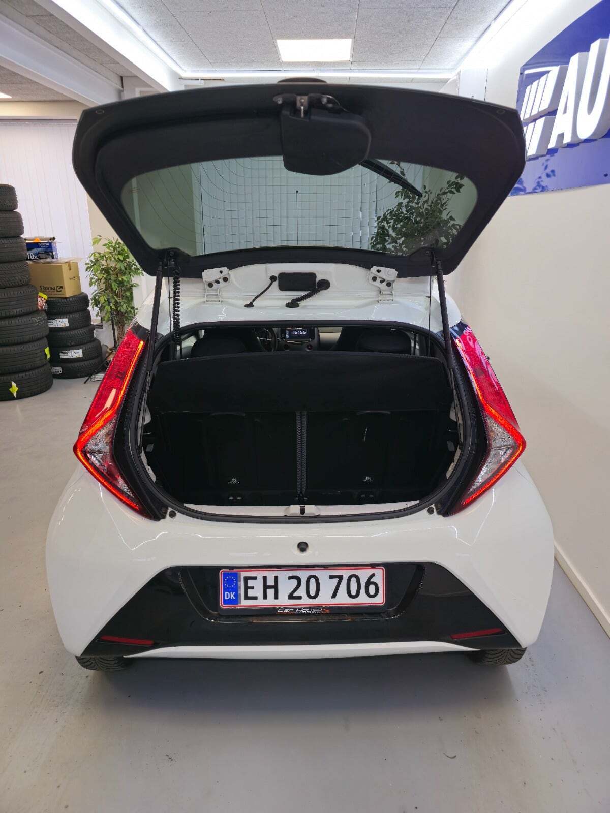 Hvid Toyota Aygo fra 2019