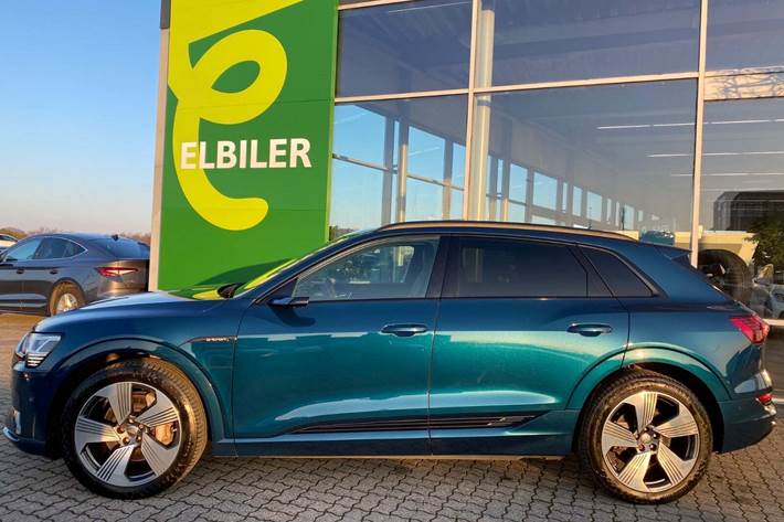 Blå Audi e-tron fra 2020