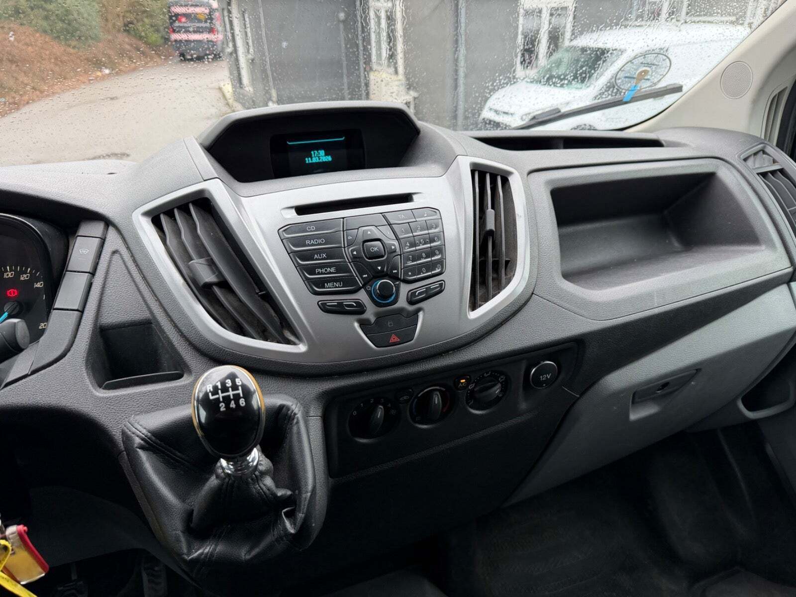 Sort Ford Transit 350 L2 Van fra 2016