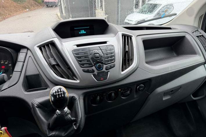 Sort Ford Transit 350 L2 Van fra 2016