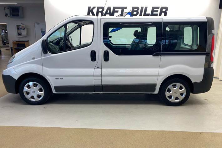 Hvid Renault Trafic T27 fra 2012