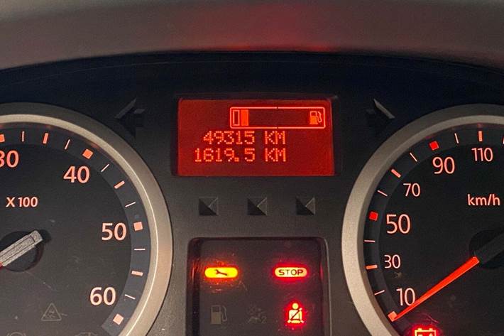 Hvid Renault Trafic T27 fra 2012