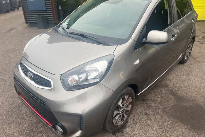 Grå Kia Picanto fra 2016