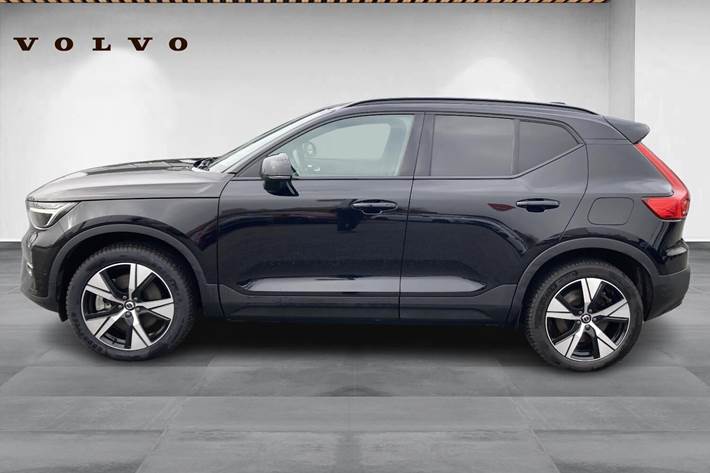 Sort Volvo XC40 fra 2022