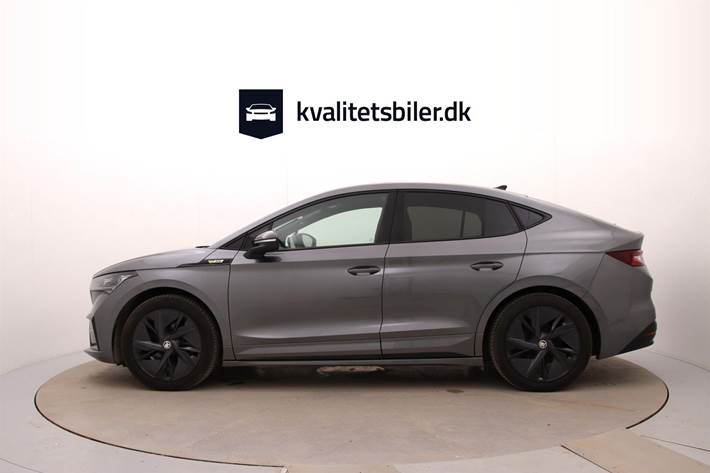 Grå Skoda Enyaq fra 2023