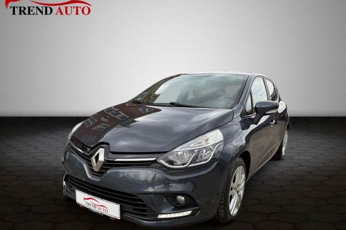 Grå Renault Clio IV fra 2019