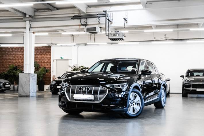 Sort Audi e-tron fra 2022