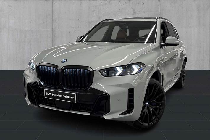 Grå BMW X5 fra 2024