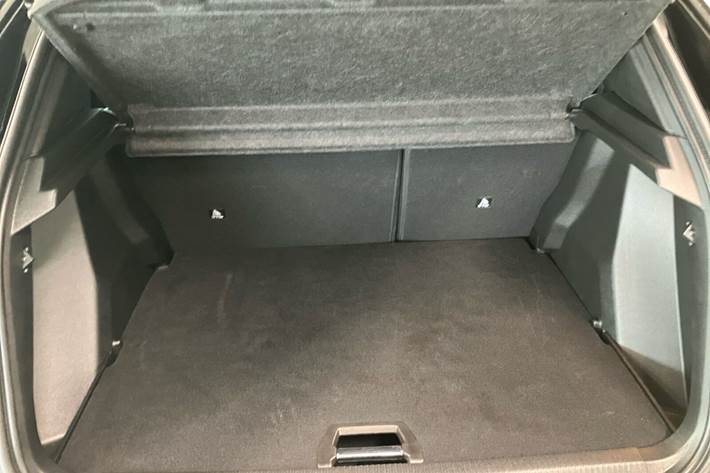 Sort Peugeot e-2008 fra 2025